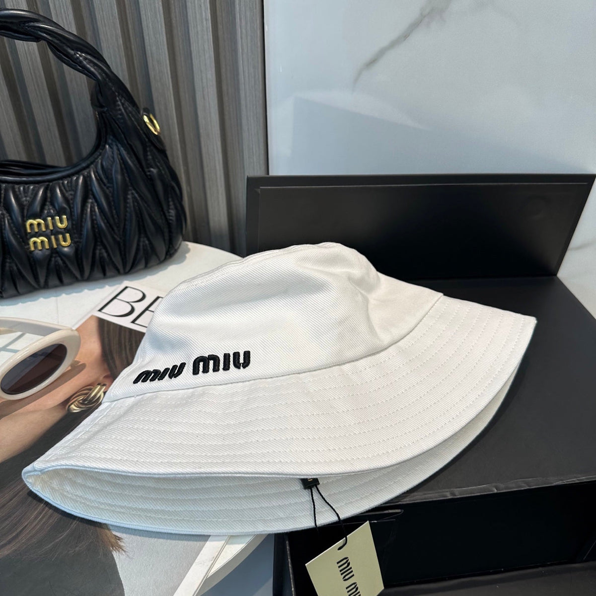mm Bucket Hat in Black & White